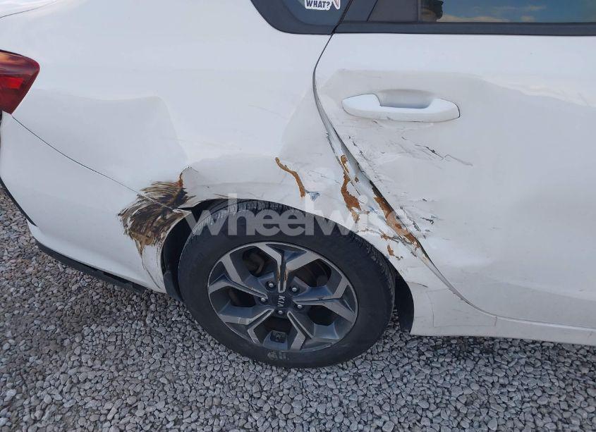 Photo 6 of 2020 Kia Forte LXS (VIN 3KPF24AD5LE159458)