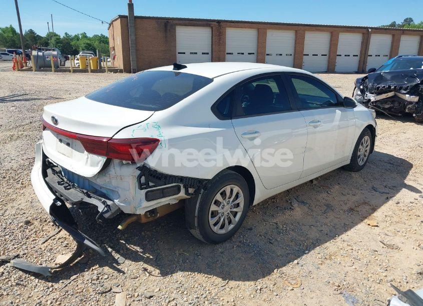 Photo 4 of 2020 Kia Forte FE (VIN 3KPF24AD5LE184392)