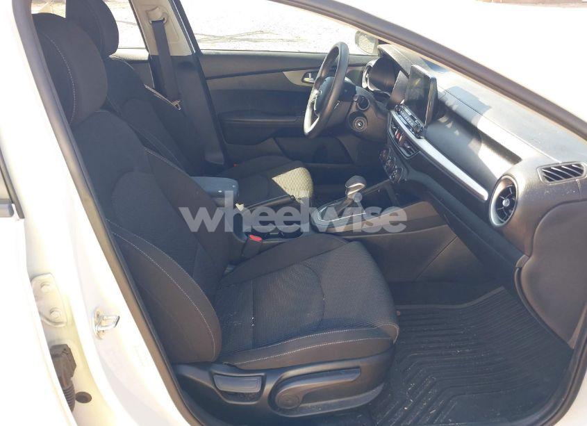 Photo 5 of 2020 Kia Forte FE (VIN 3KPF24AD5LE184392)