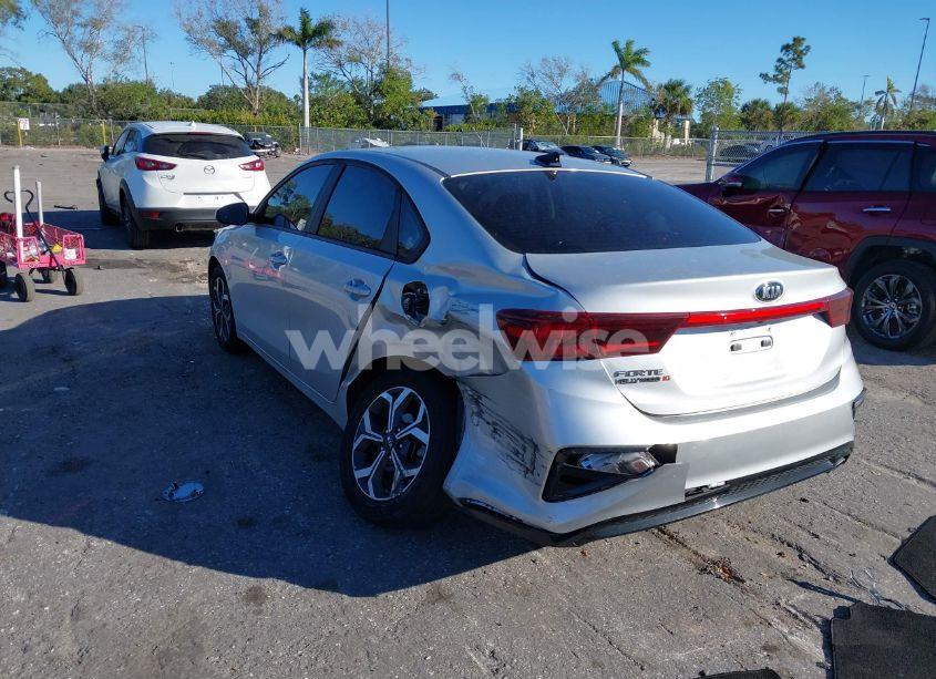 Photo 3 of 2020 Kia Forte LXS (VIN 3KPF24AD5LE186501)
