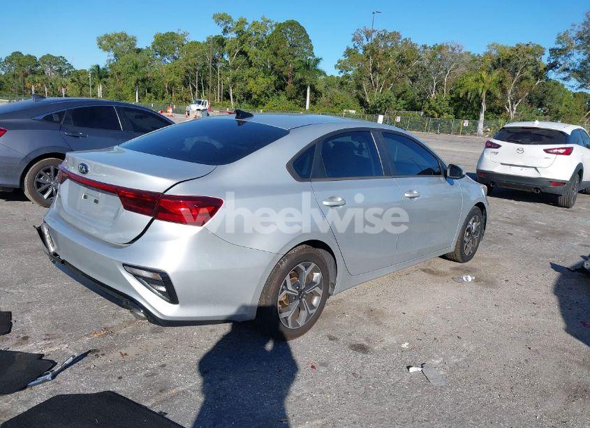 Photo 4 of 2020 Kia Forte LXS (VIN 3KPF24AD5LE186501)