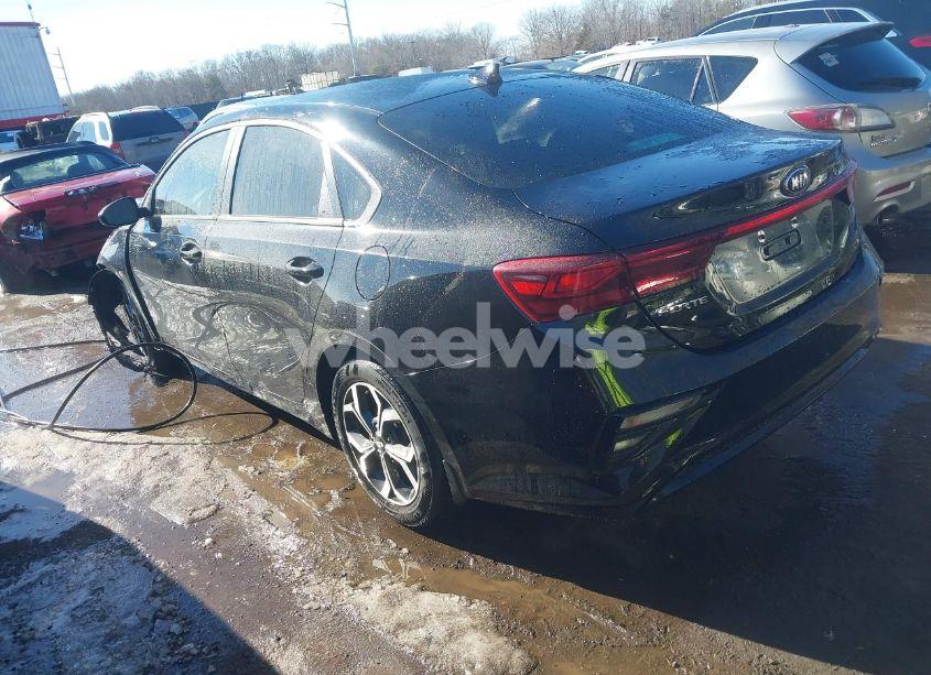 Photo 3 of 2020 Kia Forte LXS (VIN 3KPF24AD5LE187096)
