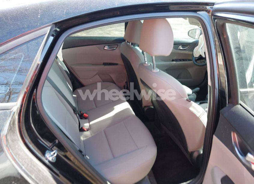 Photo 8 of 2020 Kia Forte LXS (VIN 3KPF24AD5LE187096)