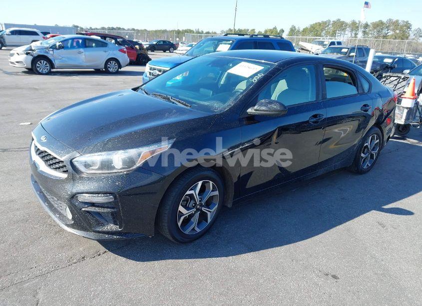 Photo 2 of 2020 Kia Forte LXS (VIN 3KPF24AD5LE194632)