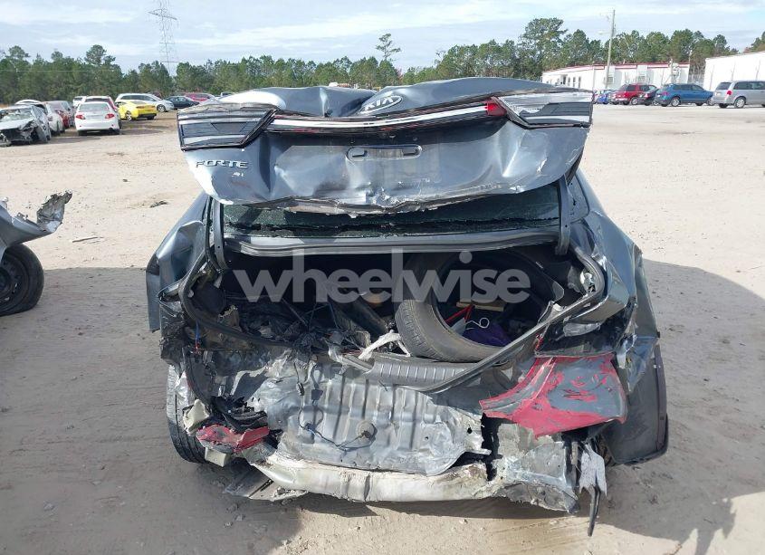 Photo 15 of 2021 Kia Forte FE (VIN 3KPF24AD5ME266088)