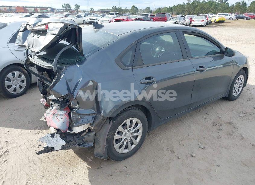 Photo 4 of 2021 Kia Forte FE (VIN 3KPF24AD5ME266088)