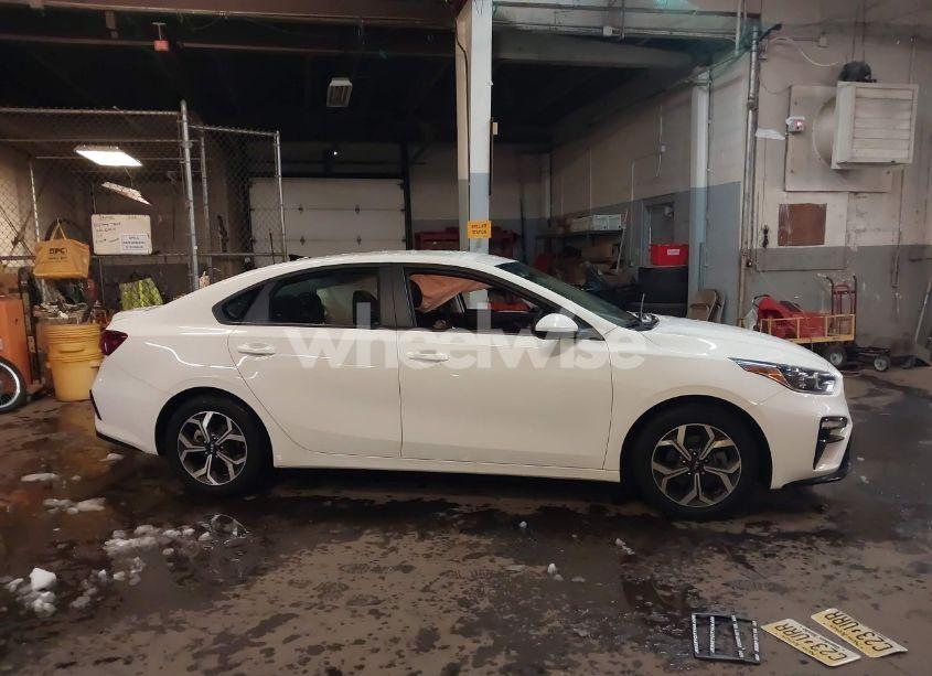 Photo 13 of 2021 Kia Forte LXS (VIN 3KPF24AD5ME268116)