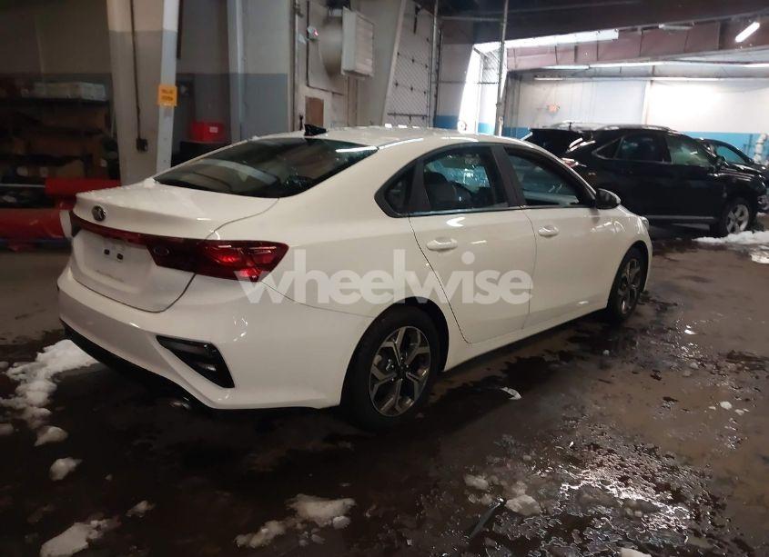 Photo 4 of 2021 Kia Forte LXS (VIN 3KPF24AD5ME268116)