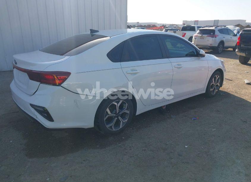 Photo 4 of 2021 Kia Forte LXS (VIN 3KPF24AD5ME273168)