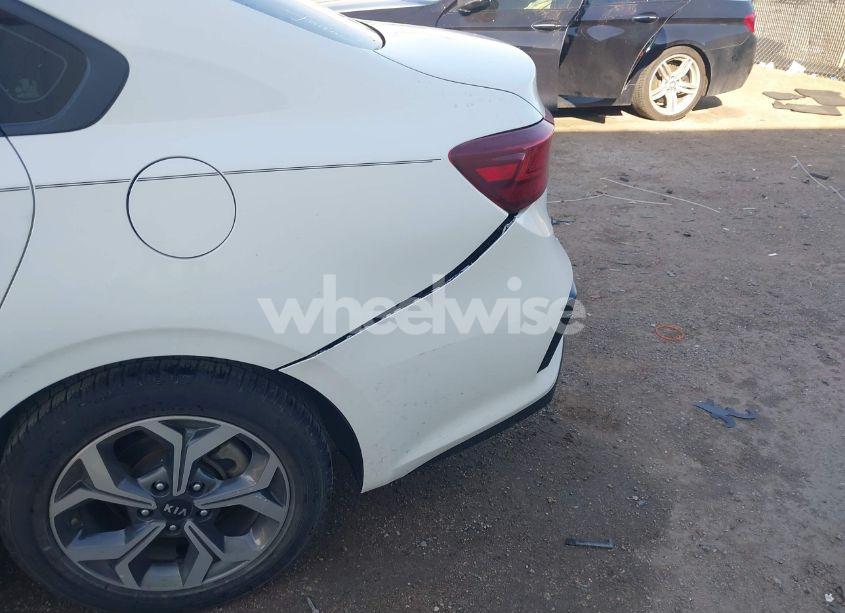 Photo 6 of 2021 Kia Forte LXS (VIN 3KPF24AD5ME273168)