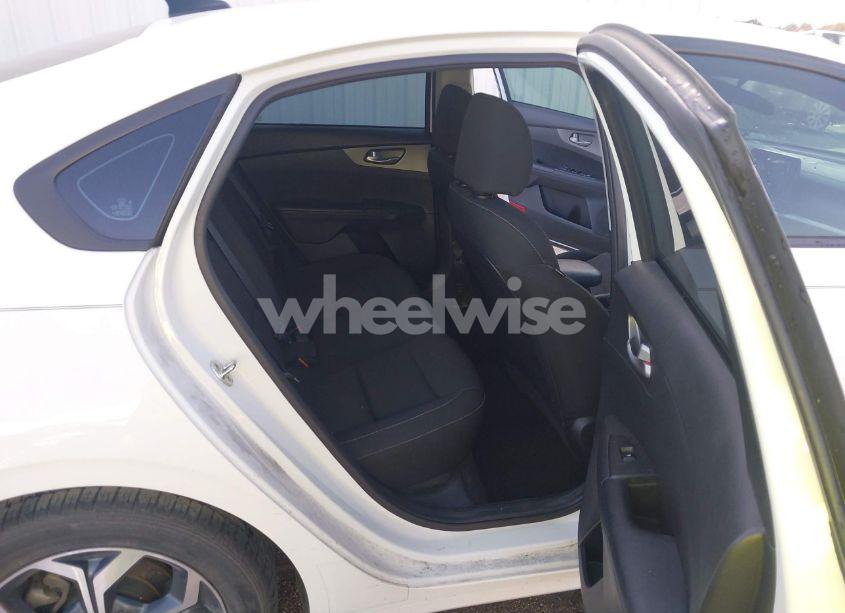 Photo 8 of 2021 Kia Forte LXS (VIN 3KPF24AD5ME273168)