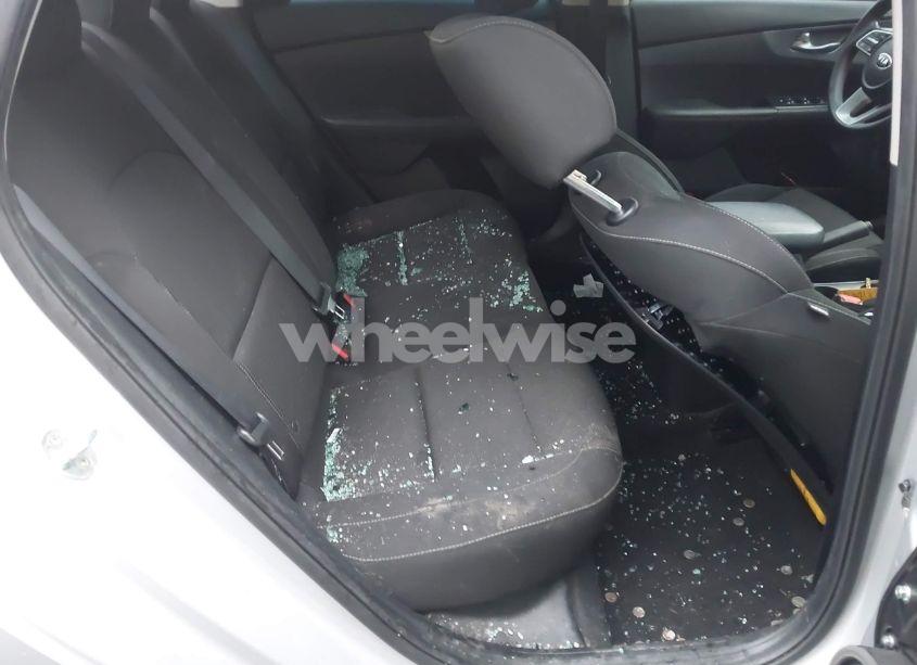 Photo 8 of 2021 Kia Forte LXS (VIN 3KPF24AD5ME284641)