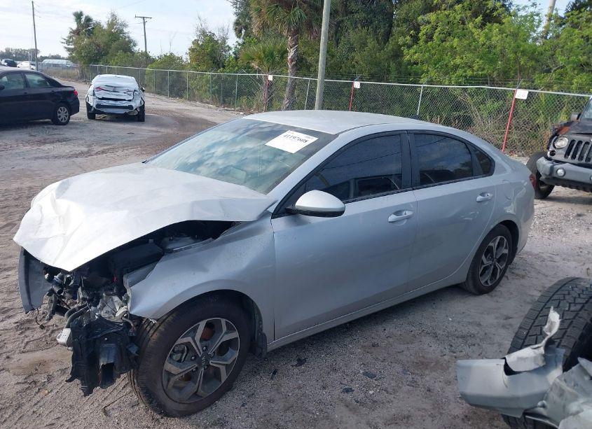 Photo 15 of 2021 Kia Forte LXS (VIN 3KPF24AD5ME319128)