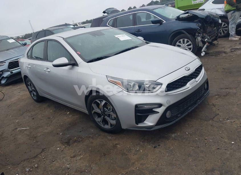2021 Kia Forte LXS (VIN 3KPF24AD5ME329772) main photo