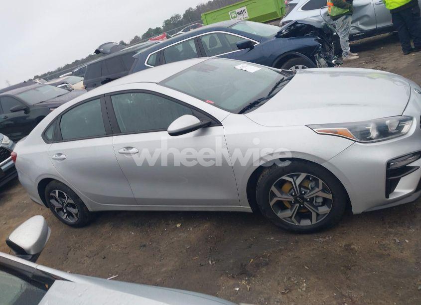 Photo 13 of 2021 Kia Forte LXS (VIN 3KPF24AD5ME329772)