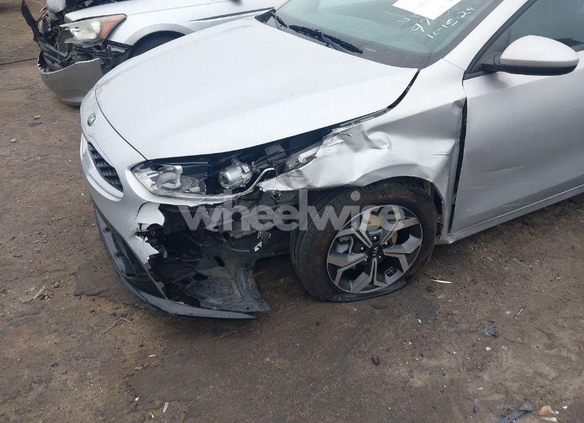 Photo 6 of 2021 Kia Forte LXS (VIN 3KPF24AD5ME329772)