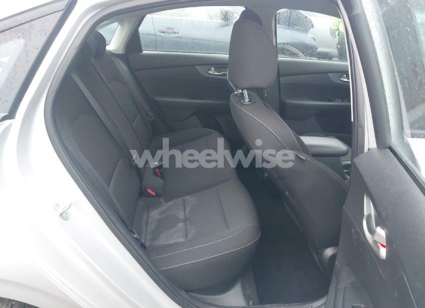 Photo 8 of 2021 Kia Forte LXS (VIN 3KPF24AD5ME329772)