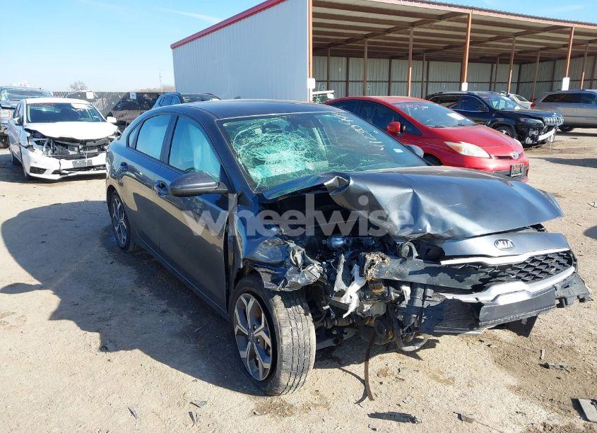 2021 Kia Forte LXS (VIN 3KPF24AD5ME334745) main photo