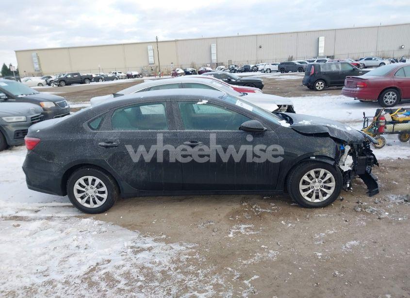 Photo 13 of 2021 Kia Forte FE (VIN 3KPF24AD5ME344899)