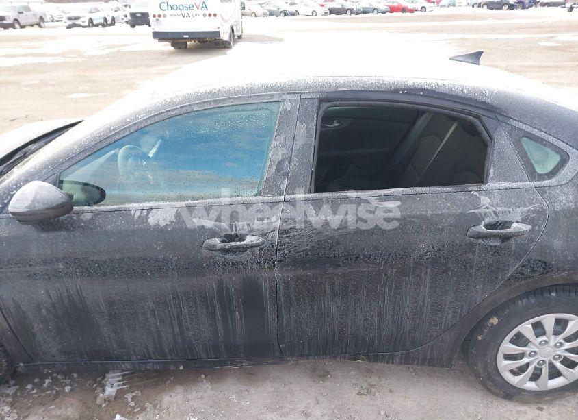 Photo 14 of 2021 Kia Forte FE (VIN 3KPF24AD5ME344899)