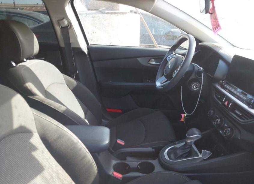 Photo 5 of 2021 Kia Forte LXS (VIN 3KPF24AD5ME345891)