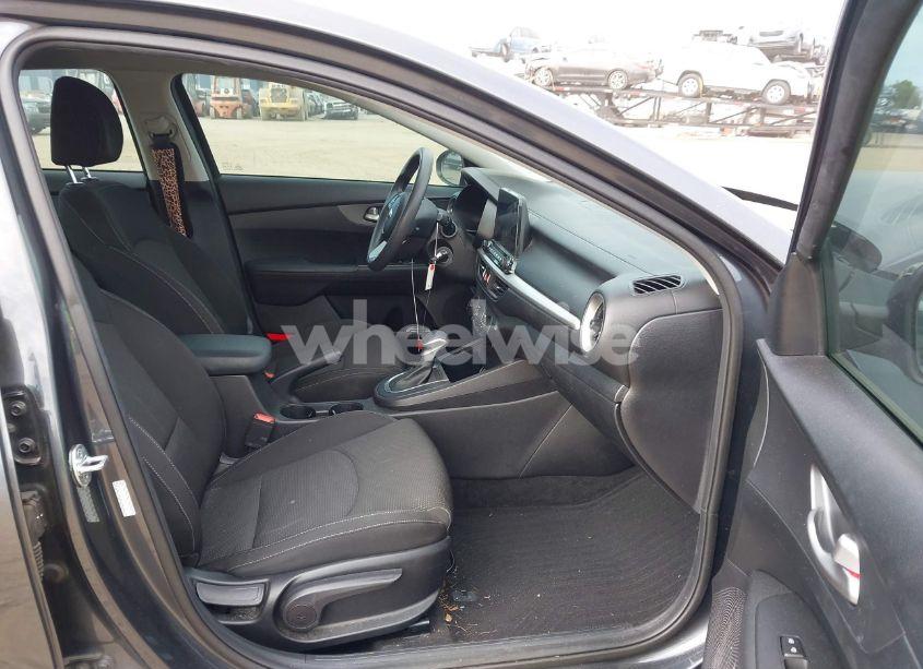 Photo 5 of 2021 Kia Forte LXS (VIN 3KPF24AD5ME378177)