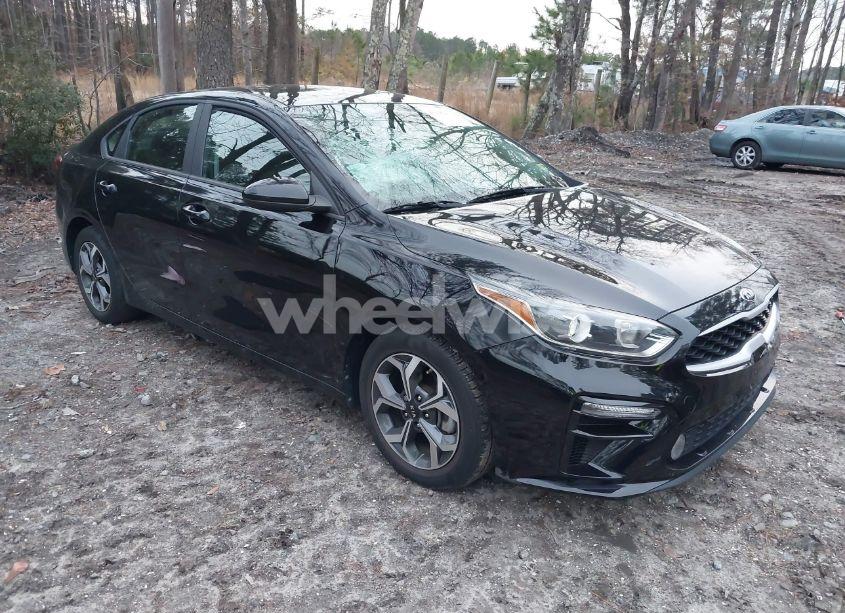 2021 Kia Forte LXS (VIN 3KPF24AD5ME410822) main photo