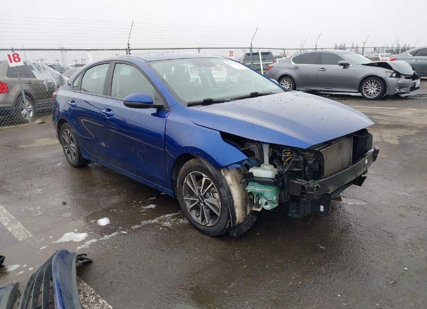 2022 Kia Forte LXS (VIN 3KPF24AD5NE416797) main photo