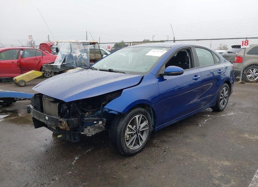 Photo 2 of 2022 Kia Forte LXS (VIN 3KPF24AD5NE416797)