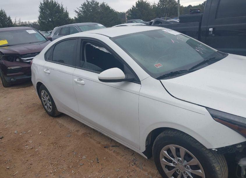 Photo 14 of 2022 Kia Forte FE (VIN 3KPF24AD5NE432336)