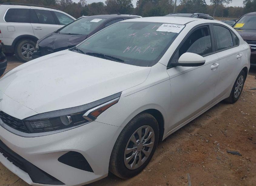 Photo 2 of 2022 Kia Forte FE (VIN 3KPF24AD5NE432336)
