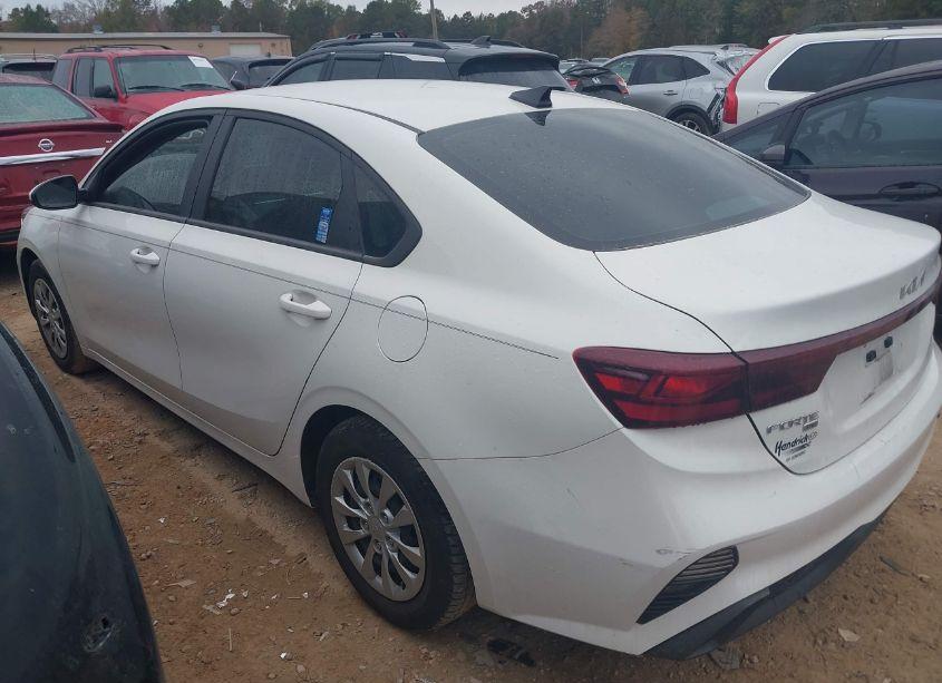 Photo 3 of 2022 Kia Forte FE (VIN 3KPF24AD5NE432336)