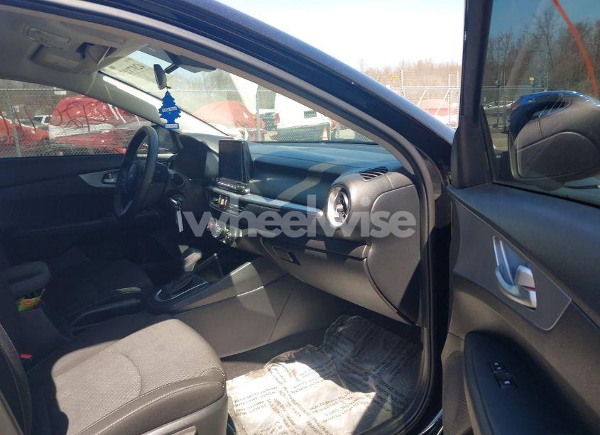 Photo 5 of 2022 Kia Forte LXS (VIN 3KPF24AD5NE474800)