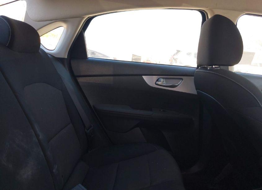 Photo 8 of 2022 Kia Forte FE/LXS (VIN 3KPF24AD5NE503308)