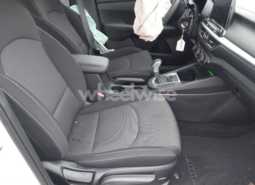 Photo 5 of 2023 Kia Forte LXS (VIN 3KPF24AD5PE542211)