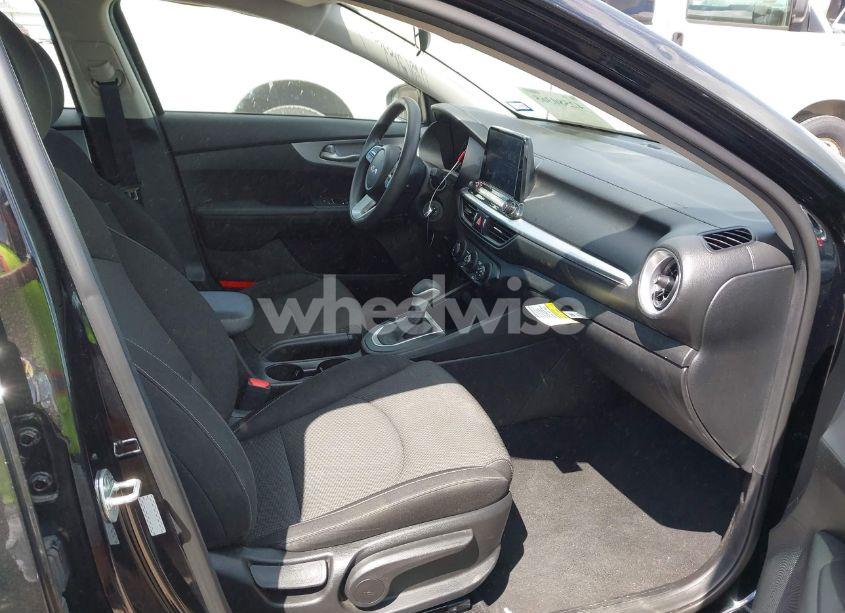 Photo 5 of 2023 Kia Forte LXS (VIN 3KPF24AD5PE567447)
