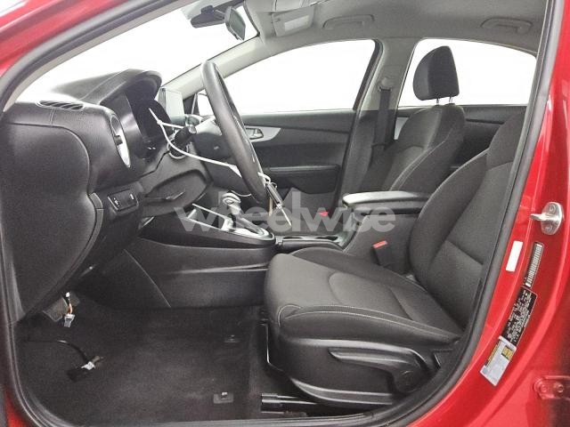 Photo 4 of 2023 KIA FORTE LX (VIN 3KPF24AD5PE570266)