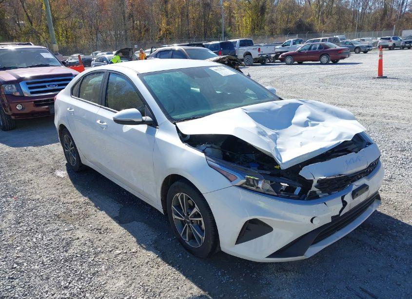 2023 Kia Forte LXS (VIN 3KPF24AD5PE574236) main photo