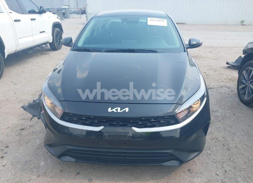 Photo 13 of 2023 Kia Forte LXS (VIN 3KPF24AD5PE581736)