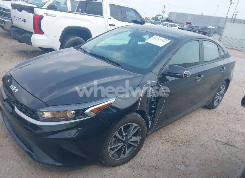 Photo 2 of 2023 Kia Forte LXS (VIN 3KPF24AD5PE581736)