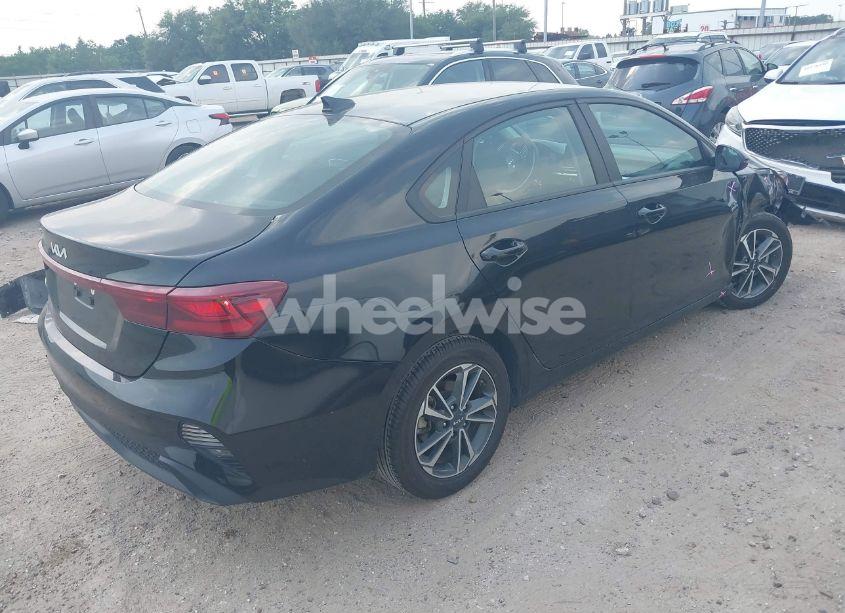 Photo 4 of 2023 Kia Forte LXS (VIN 3KPF24AD5PE581736)