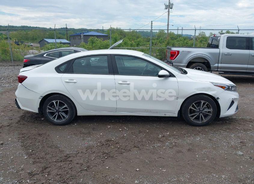 Photo 13 of 2023 Kia Forte LXS (VIN 3KPF24AD5PE590582)