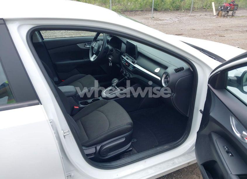 Photo 5 of 2023 Kia Forte LXS (VIN 3KPF24AD5PE590582)