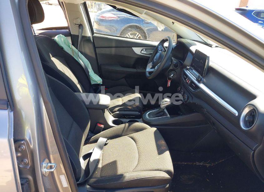 Photo 5 of 2023 Kia Forte LXS (VIN 3KPF24AD5PE616176)