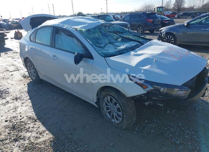 2023 Kia Forte LX (VIN 3KPF24AD5PE632801) main photo