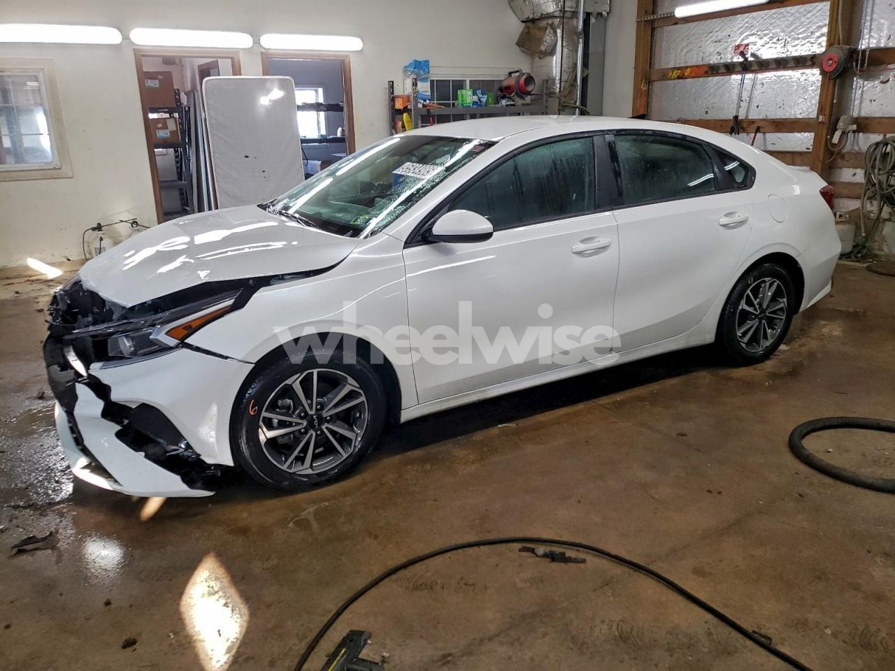 2023 KIA FORTE LXS (VIN 3KPF24AD5PE646486) main photo