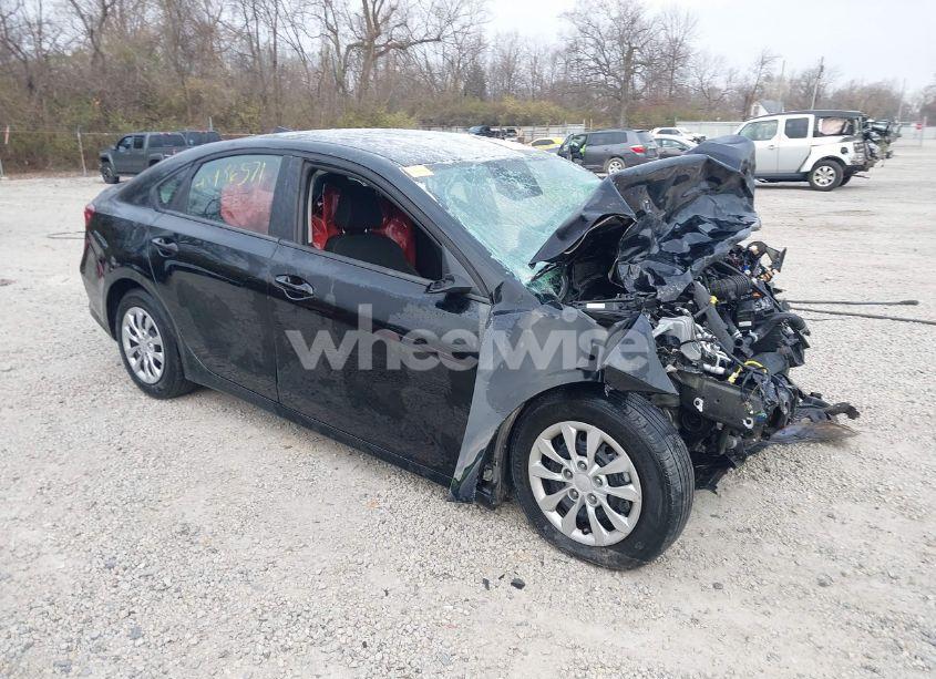 2023 Kia Forte LX (VIN 3KPF24AD5PE654524) main photo