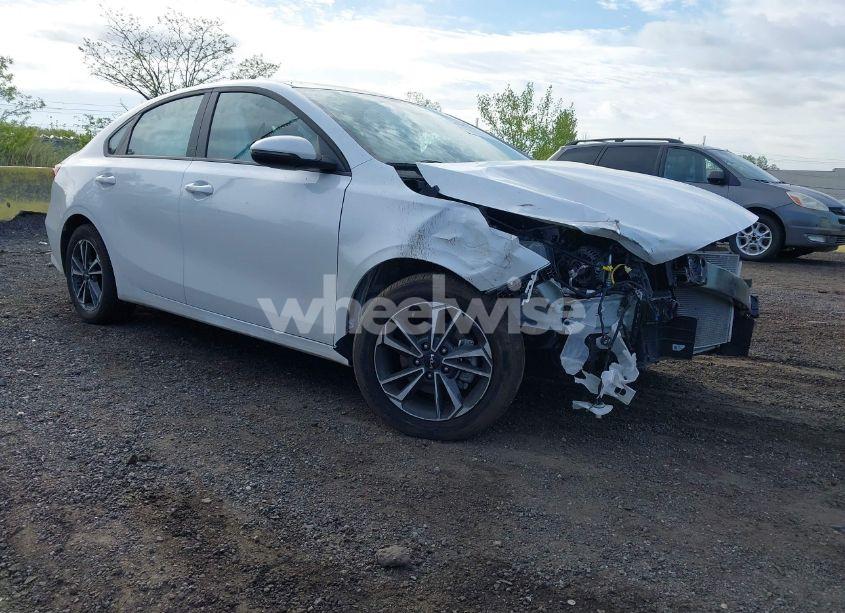 2023 Kia Forte LXS (VIN 3KPF24AD5PE690620) main photo