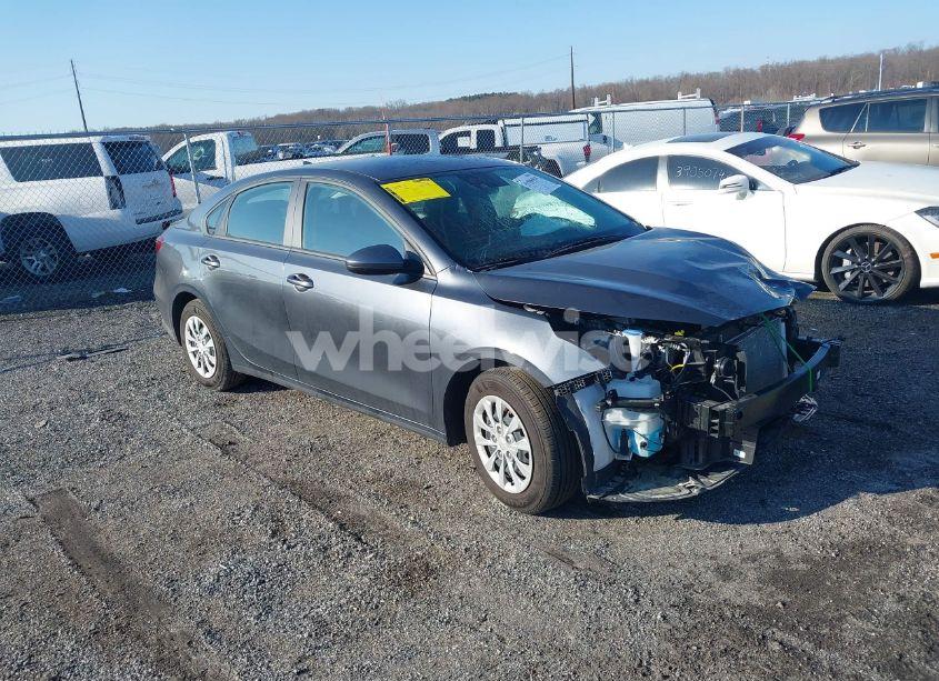 2024 Kia Forte LX (VIN 3KPF24AD5RE687834) main photo