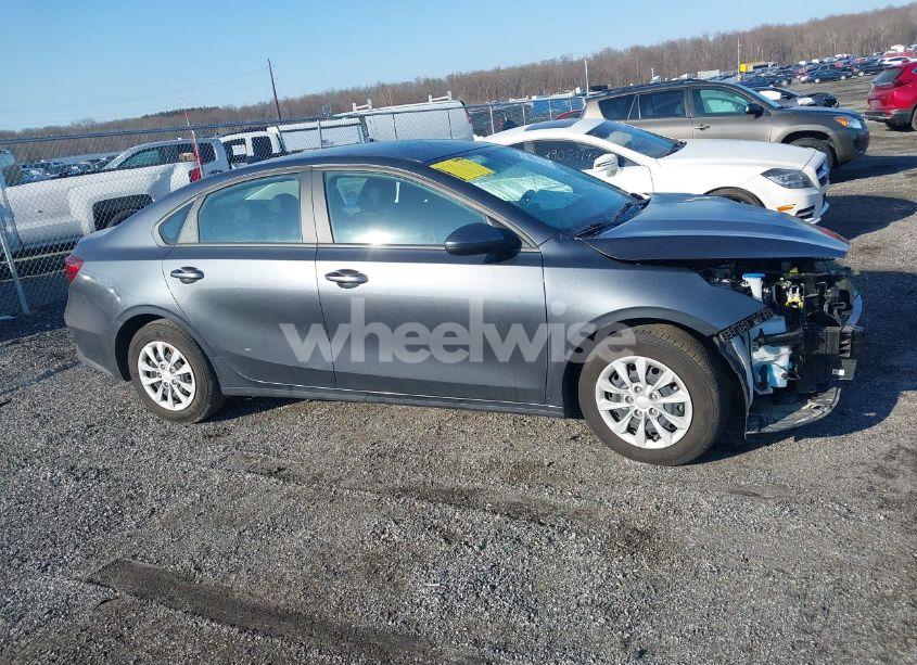 Photo 13 of 2024 Kia Forte LX (VIN 3KPF24AD5RE687834)